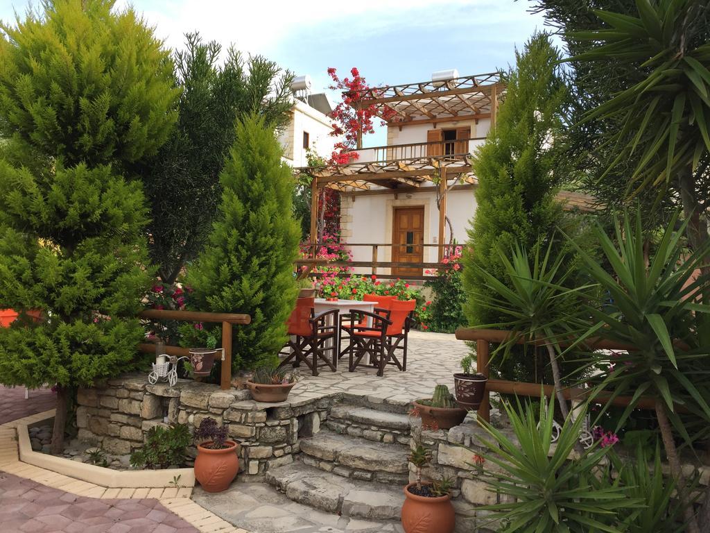 Vrisi Apartments & Villa Pitsidia Luaran gambar