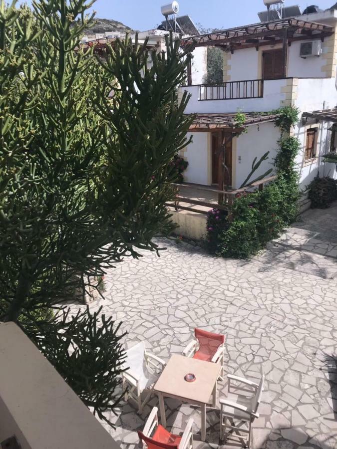 Vrisi Apartments & Villa Pitsidia Luaran gambar