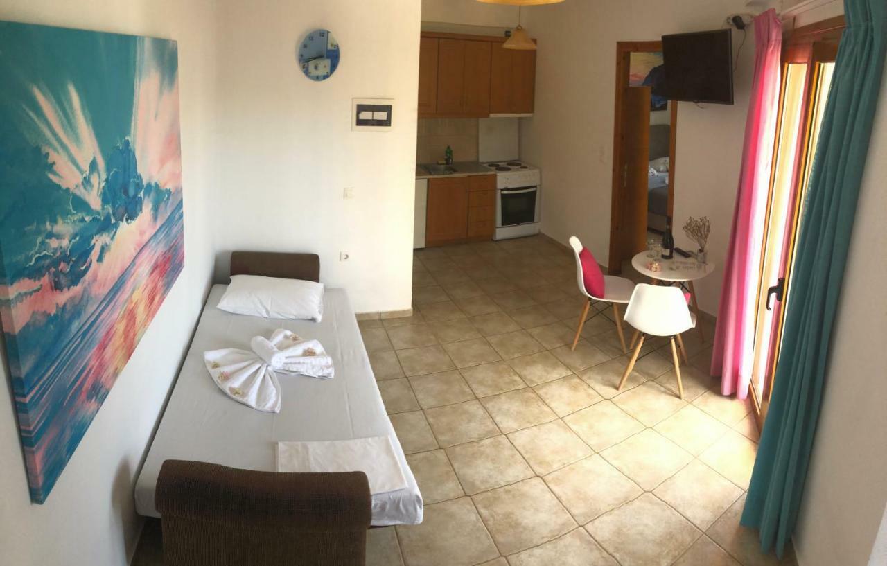 Vrisi Apartments & Villa Pitsidia Luaran gambar